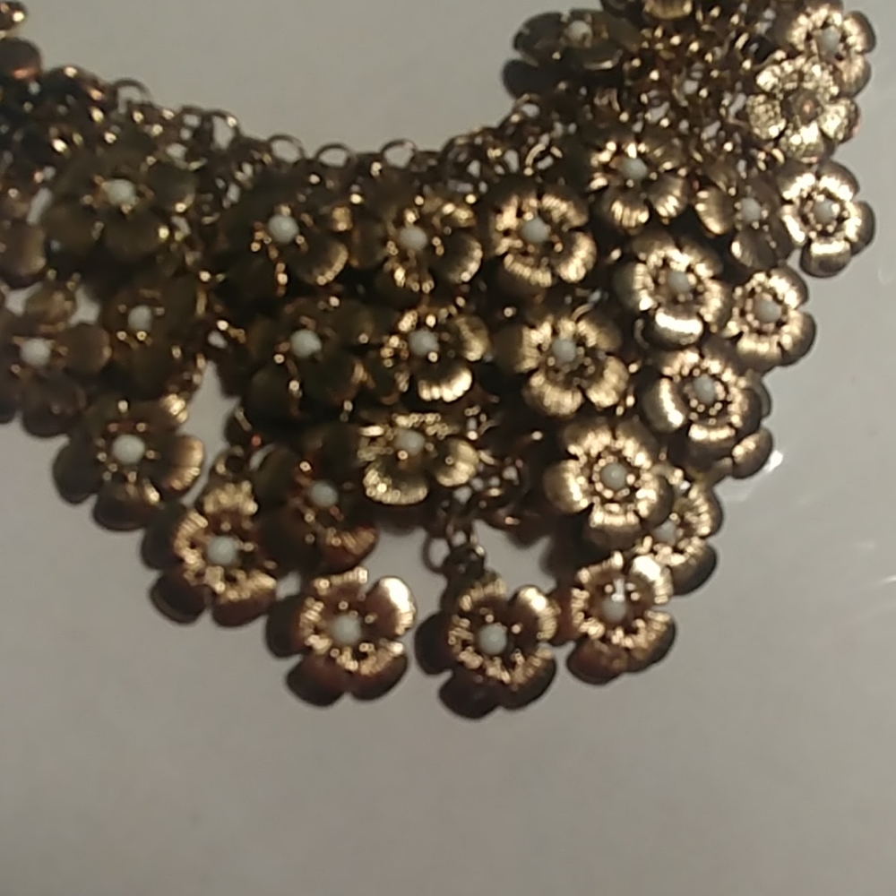 Necklace - Picture 2 of 3